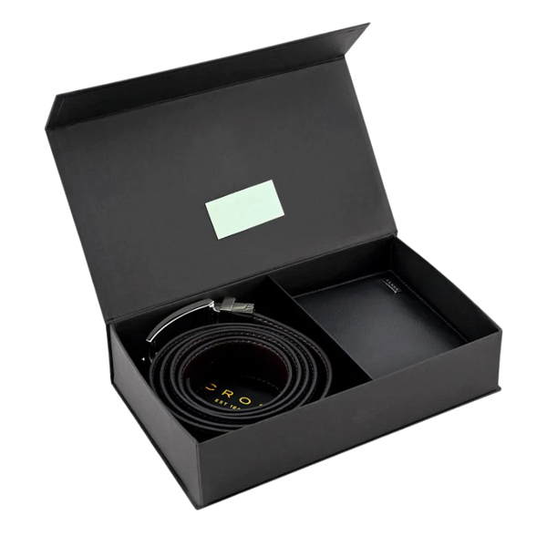 Bi-Fold Wallet With Reversible Belt